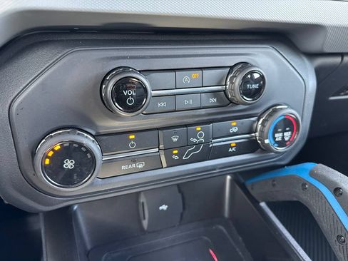 Used 2023 Ford Bronco Black Diamond AWD/4WD image 15