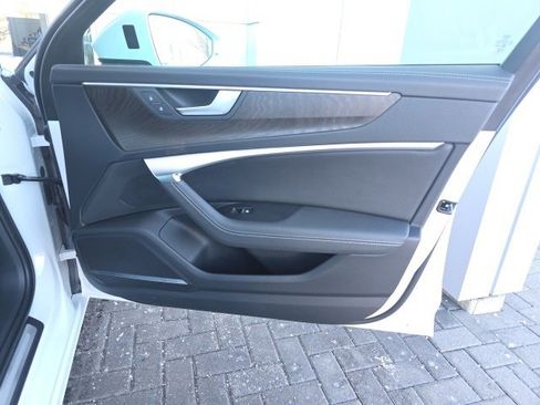 Used 2023 Audi A6 Premium Plus w/ Premium Plus Package image 8