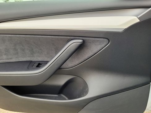 Used 2022 Tesla Model 3 Long Range image 23