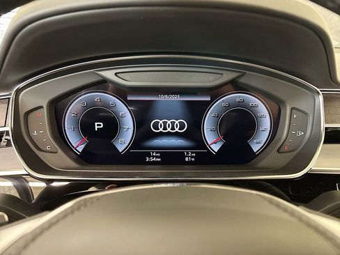Used 2025 Audi A8 L 3.0T w/ Executive Package image 10