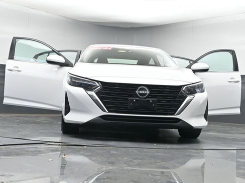 Used 2024 Nissan Sentra SV image 44