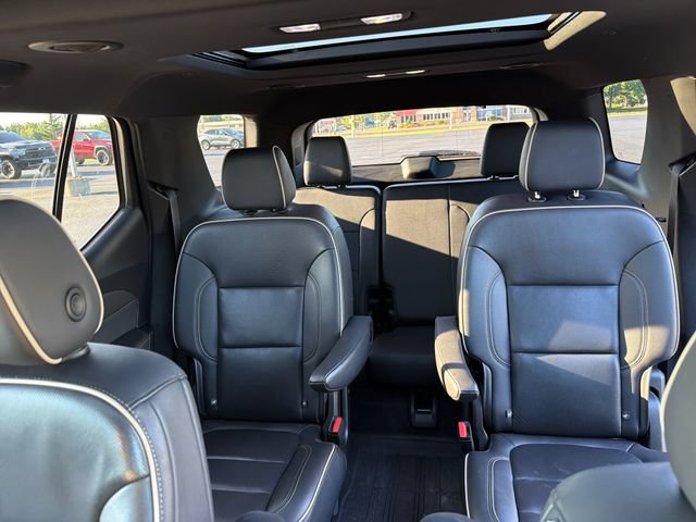 Used 2022 Chevrolet Traverse Premier w/ LPO, Floor Liner Package AWD/4WD image 39