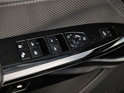 New 2026 BMW 740i w/ Executive Package image 17