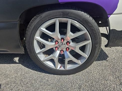 Used 2000 Chevrolet Silverado 1500 LS image 9