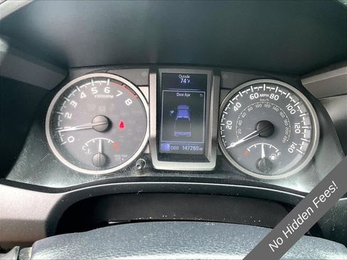 Used 2017 Toyota Tacoma TRD Sport w/ Premium & Technology Package AWD/4WD image 19