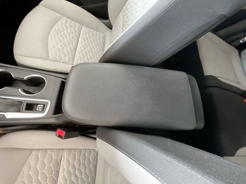 Used 2018 Chevrolet Equinox LS w/ LPO, Cargo Package AWD/4WD image 20