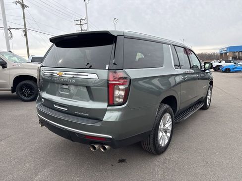 Used 2023 Chevrolet Suburban Premier image 5