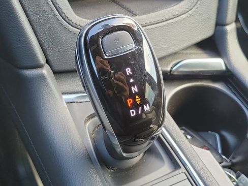 Used 2021 Cadillac XT5 Premium Luxury w/ LPO, Floor Liner Package AWD/4WD image 39