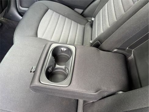 Used 2020 Ford Edge SE image 37