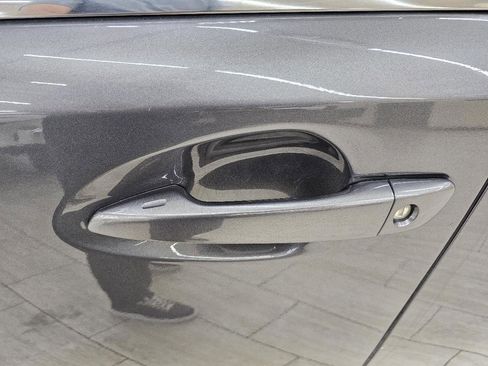 Used 2014 Lexus ES 350 w/ Luxury Package FWD image 12