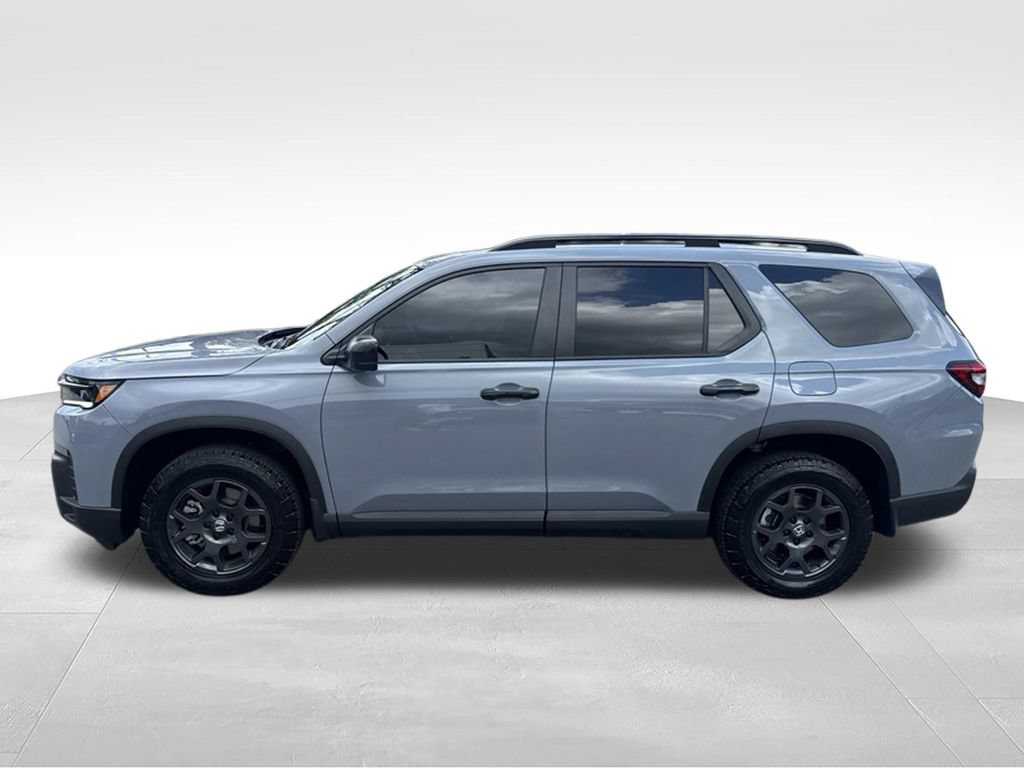 Used 2026 Honda Pilot TrailSport image 4