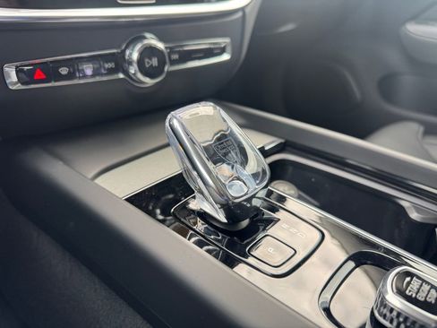 New 2026 Volvo V60 B5 Cross Country Ultra w/ Protection Package Premier image 15