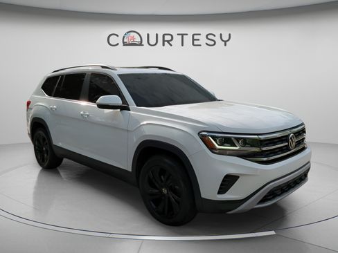 Used 2023 Volkswagen Atlas SE FWD image 9