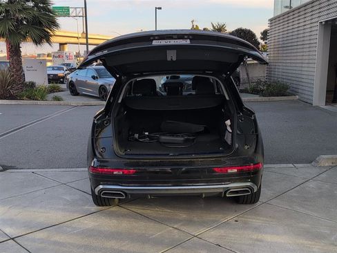 Used 2023 Audi Q5 e Premium Plus w/ Premium Plus Package image 16