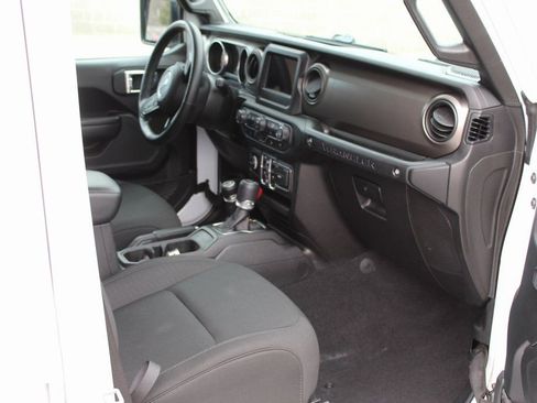 Used 2020 Jeep Wrangler Unlimited Sport S image 18
