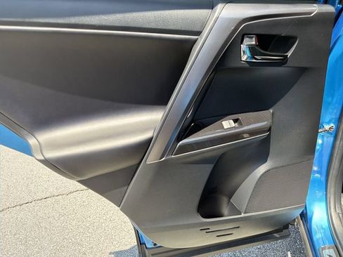 Used 2018 Toyota RAV4 SE w/ Advanced Technology Package FWD image 24