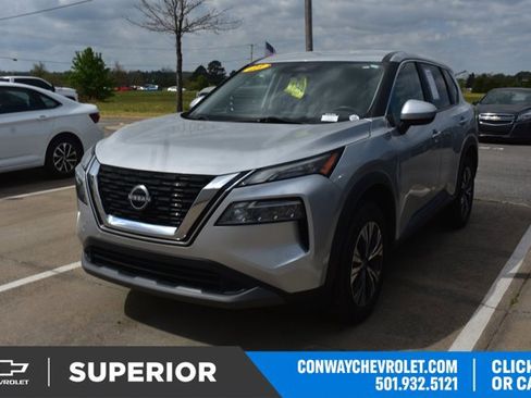 Used 2023 Nissan Rogue SV image 1