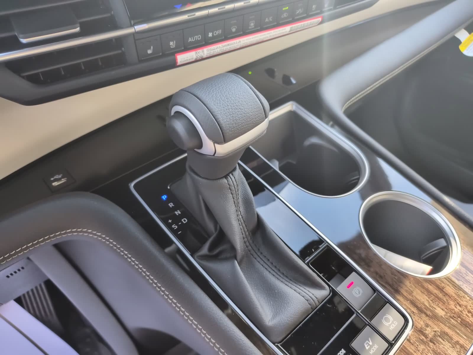 New 2026 Toyota Sienna Platinum AWD/4WD image 21