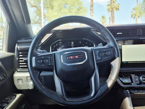 Used 2024 GMC Sierra 1500 AT4 w/ Technology Package AWD/4WD image 18