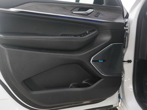 Used 2023 Jeep Grand Cherokee Overland image 19