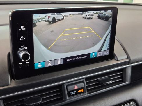 Used 2025 Honda Pilot Touring image 33