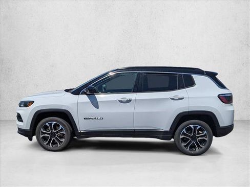 Used 2023 Jeep Compass Limited image 9