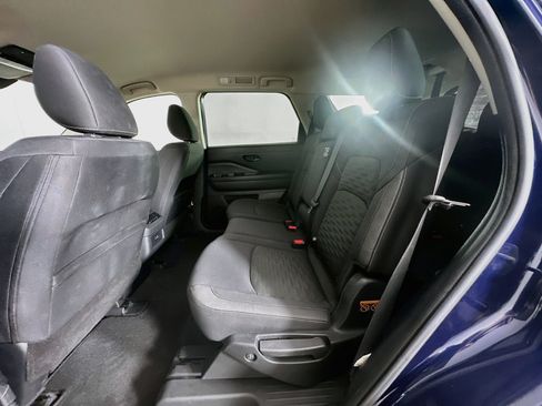 Used 2025 Nissan Pathfinder SV AWD/4WD image 27