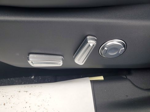 New 2026 Lincoln Nautilus Reserve w/ Jet Appearance Package image 12