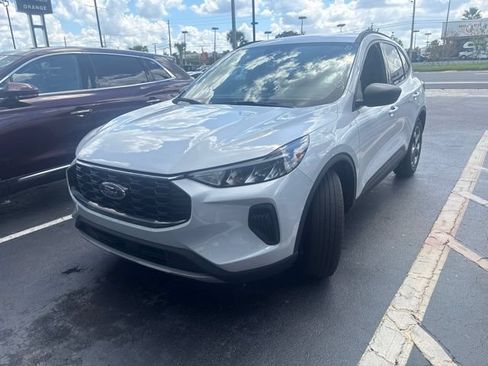 Used 2025 Ford Escape ST-Line FWD image 1