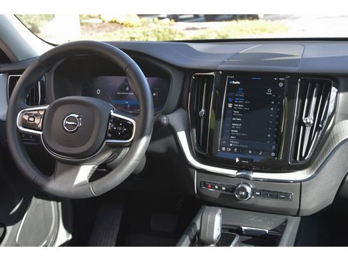 Certified 2025 Volvo XC60 T8 Plus w/ Protection Package Premier image 16