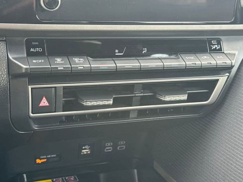 Certified 2025 Toyota Camry SE image 22