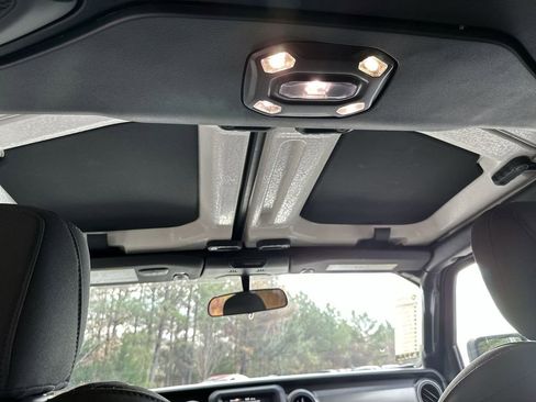 Used 2021 Jeep Wrangler Unlimited Sport image 16