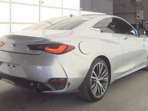 Used 2017 INFINITI Q60 2.0t w/ Premium Plus Package 2.0T image 2