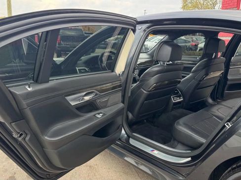 Used 2016 BMW 750i xDrive image 21