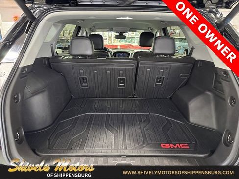 Used 2022 GMC Terrain SLT w/ Tech Package image 30