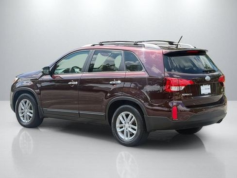 Used 2014 Kia Sorento LX w/ Premium Package FWD image 6