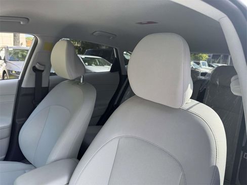 Certified 2025 Hyundai Kona SEL image 21