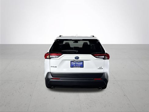 Used 2024 Toyota RAV4 LE AWD/4WD image 7