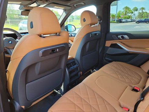 New 2026 BMW X5 xDrive40i w/ M Sport Package AWD/4WD image 9