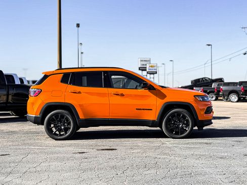 New 2026 Jeep Compass Latitude w/ Sun and Sound Group image 4