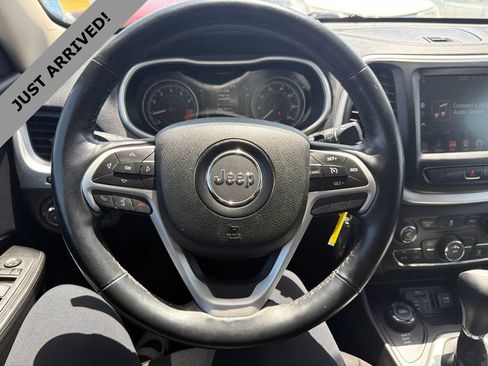 Used 2014 Jeep Cherokee Latitude w/ Cold Weather Group AWD/4WD image 10