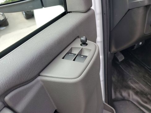 New 2026 GMC Savana 2500 Extended RWD image 17