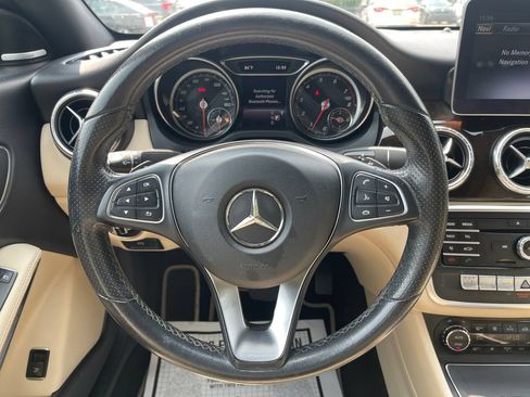 Used 2018 Mercedes-Benz CLA 250 4MATIC image 30