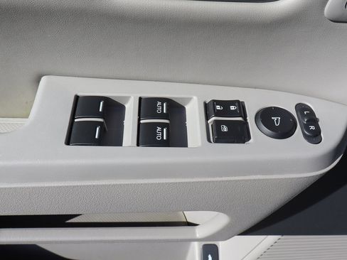 Used 2010 Honda Pilot Touring image 14