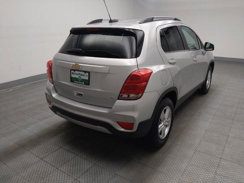 Used 2017 Chevrolet Trax LT FWD image 9