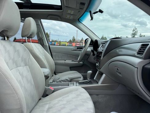 Used 2010 Subaru Forester 2.5X Premium image 16