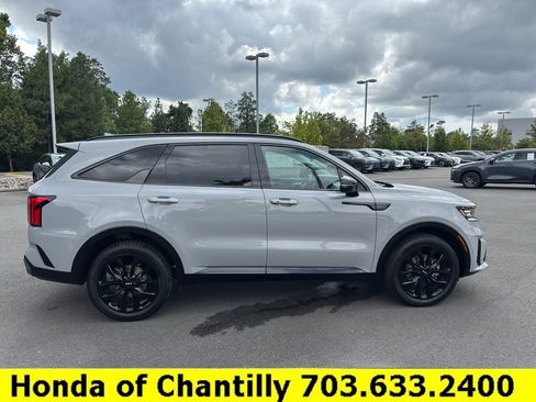 Used 2023 Kia Sorento SX AWD/4WD image 7