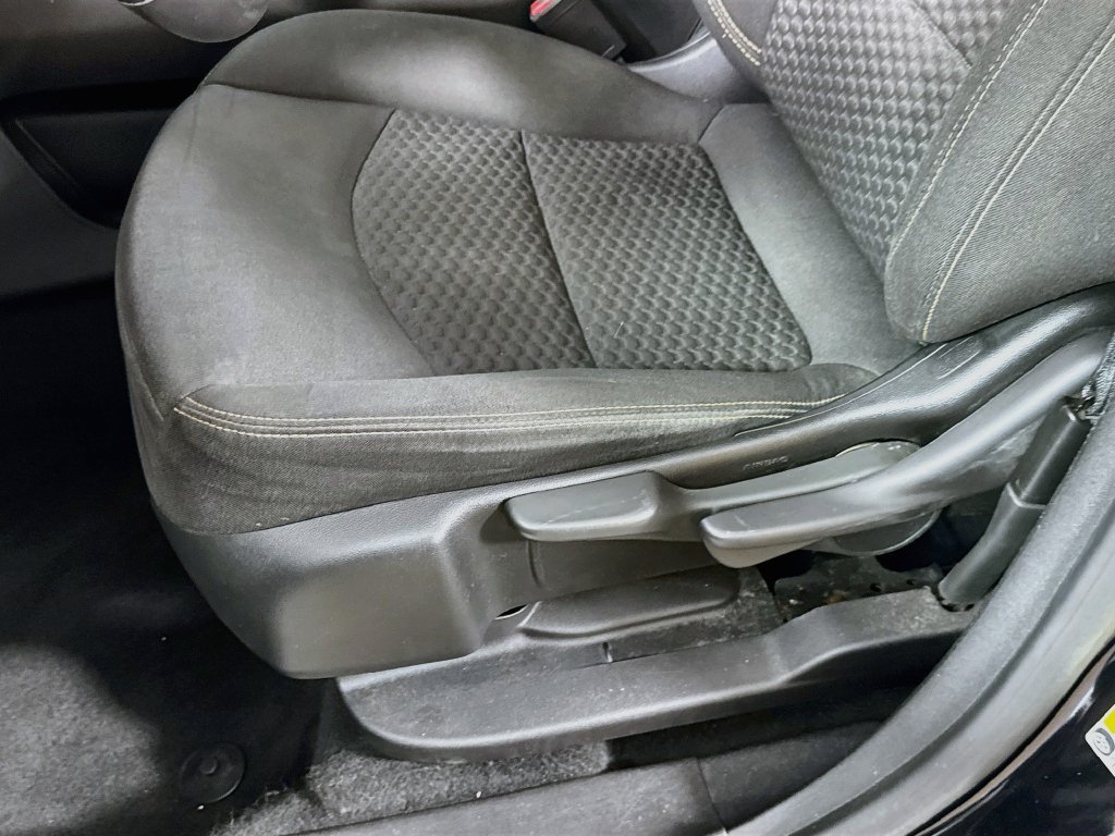 Used 2019 GMC Terrain SLE w/ Black Edition FWD image 23
