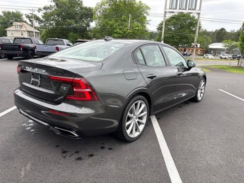 Used 2021 Volvo S60 T5 Momentum w/ Premium Package AWD/4WD image 6