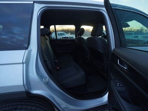 Used 2025 Jeep Grand Cherokee Laredo w/ Luxury Tech Group I image 22